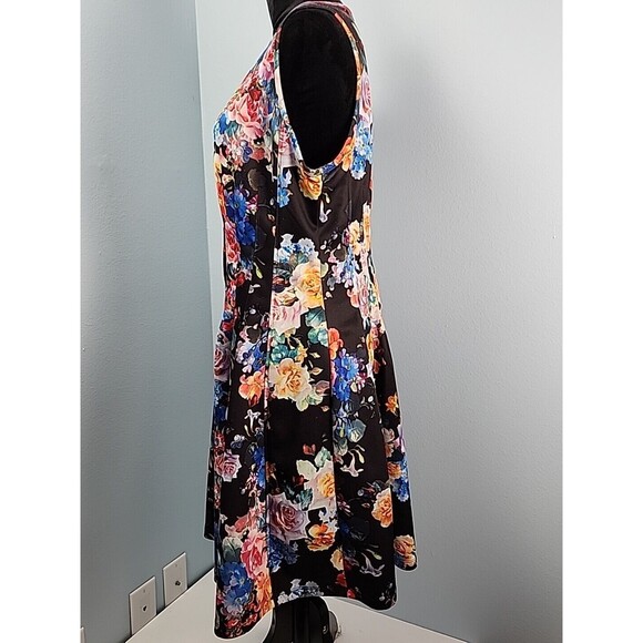 BETSEY JOHNSON Scuba Dress Fit & Flare Front Zip Sleeveless Floral Size 14 - Picture 9 of 13